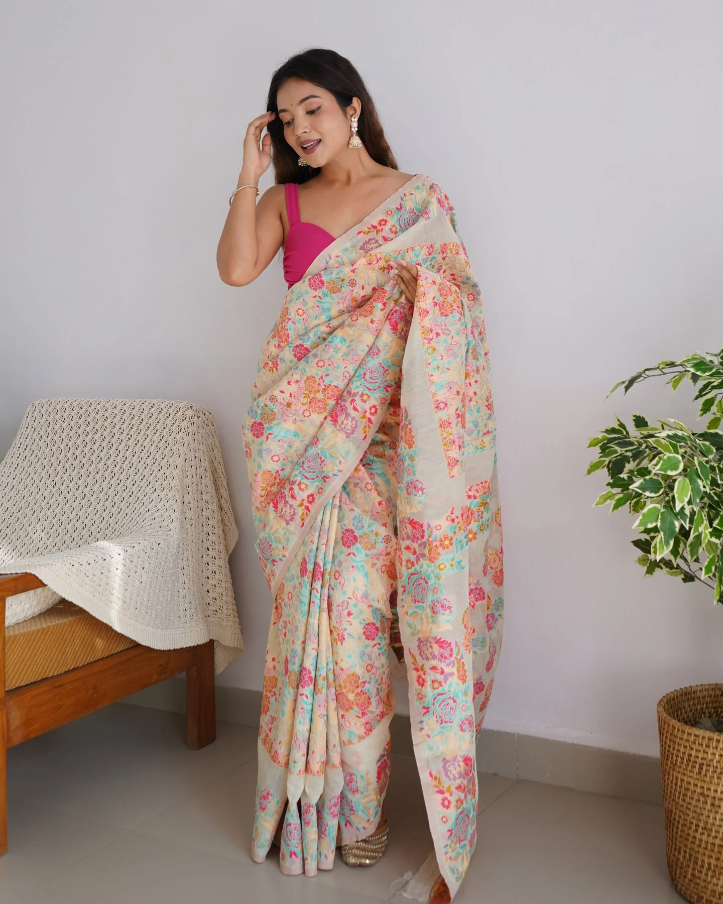 Extraordinary Beige Pashmina saree With Precious Blouse Piece - Image 5