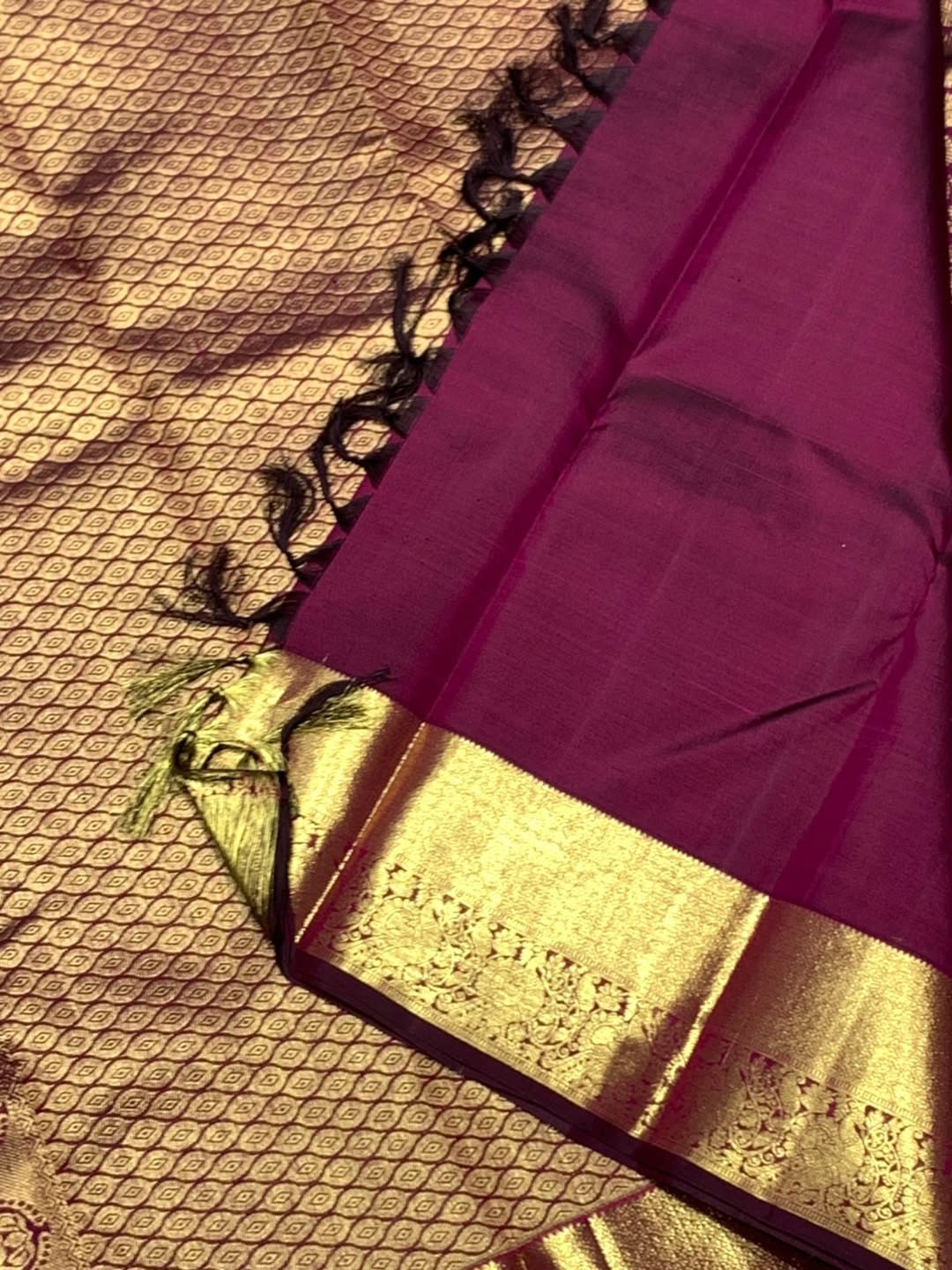 Extraordinary Purple Pure Zari Weaving Banarasi Silk Saree With Supernal Blouse Piece - Image 7