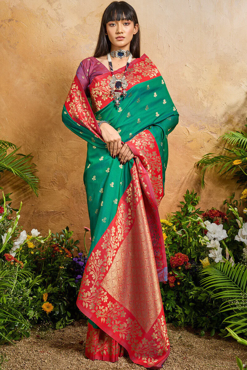 Exuberant Dark Green Pure Zari Weaving Banarasi Silk Saree With Adoring Blouse Piece - Image 5