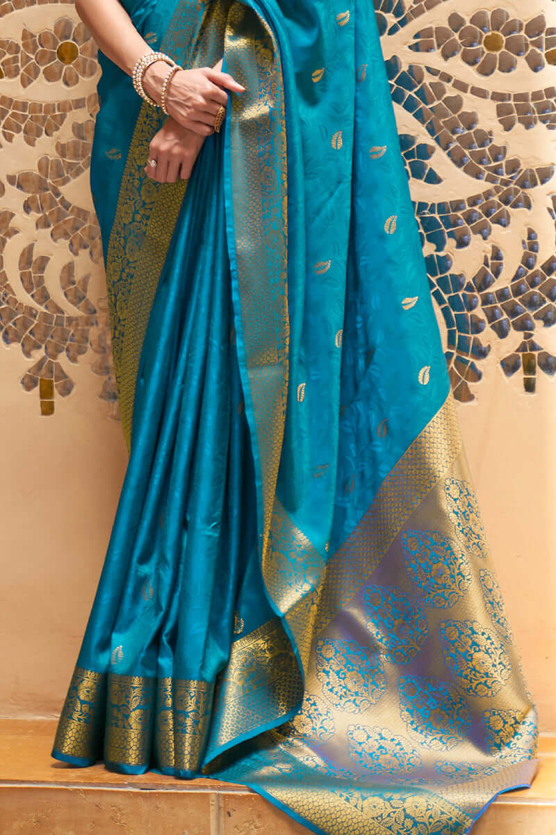 Exuberant Firozi Kanjivaram Silk Saree With Artistic Blouse Piece - Image 4