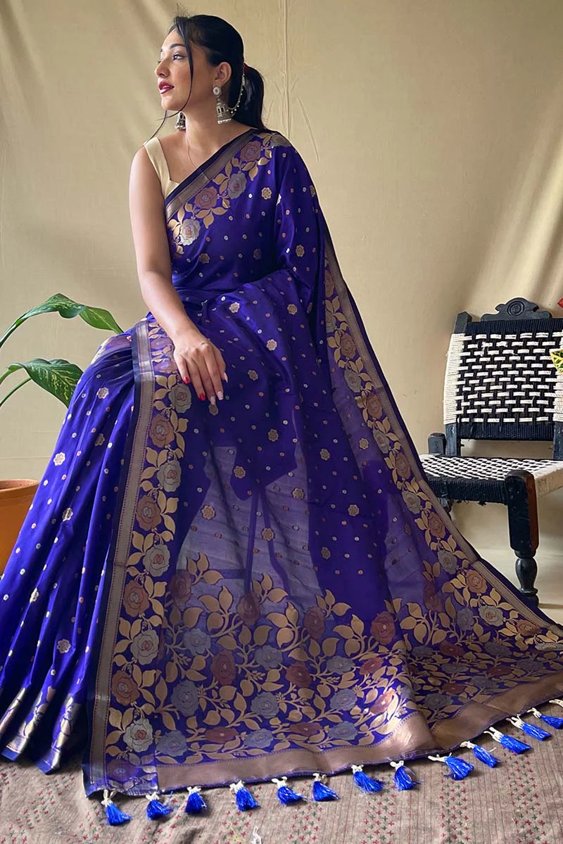 Exuberant Royal Blue Soft Banarasi Silk Saree With Tremendous Blouse Piece - Image 3