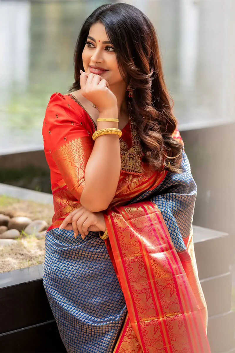 Fairytale Blue Soft Silk Saree With Nemesis Blouse Piece - Image 5