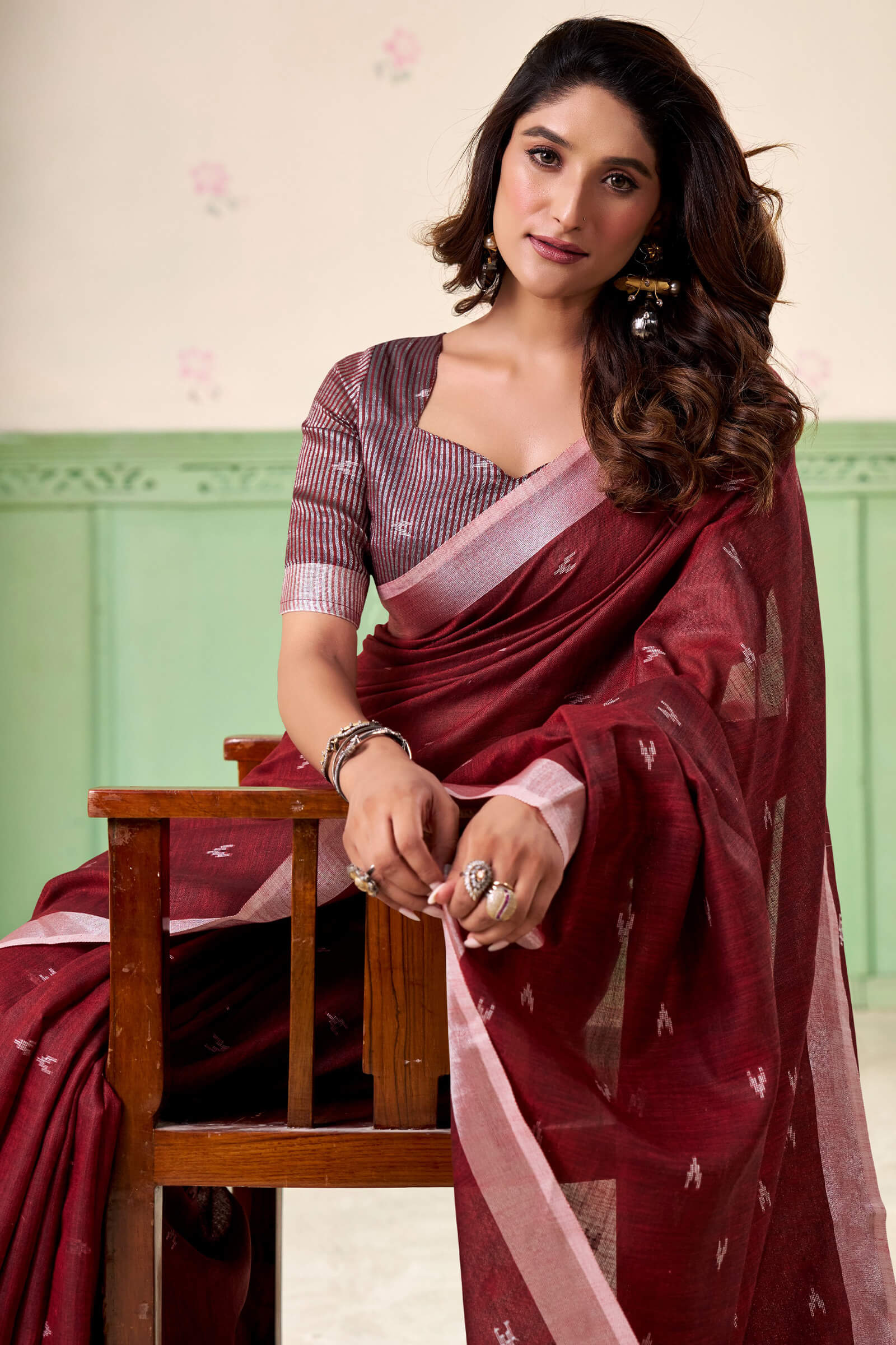 Fairytale Maroon Cotton Silk Saree With Woebegone Blouse Piece - Image 3
