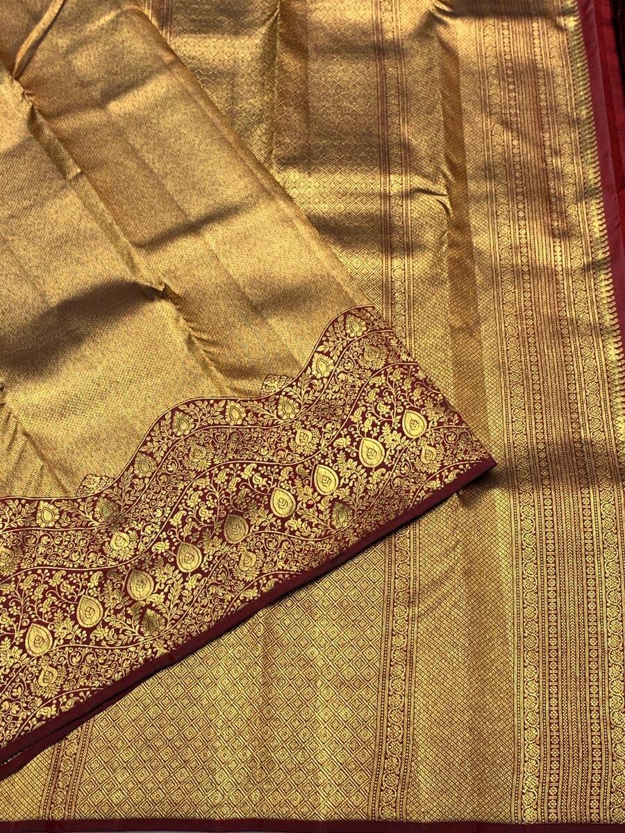 Fairytale Maroon Pure Zari Weaving Banarasi Silk Saree With Eclat Blouse Piece - Image 6