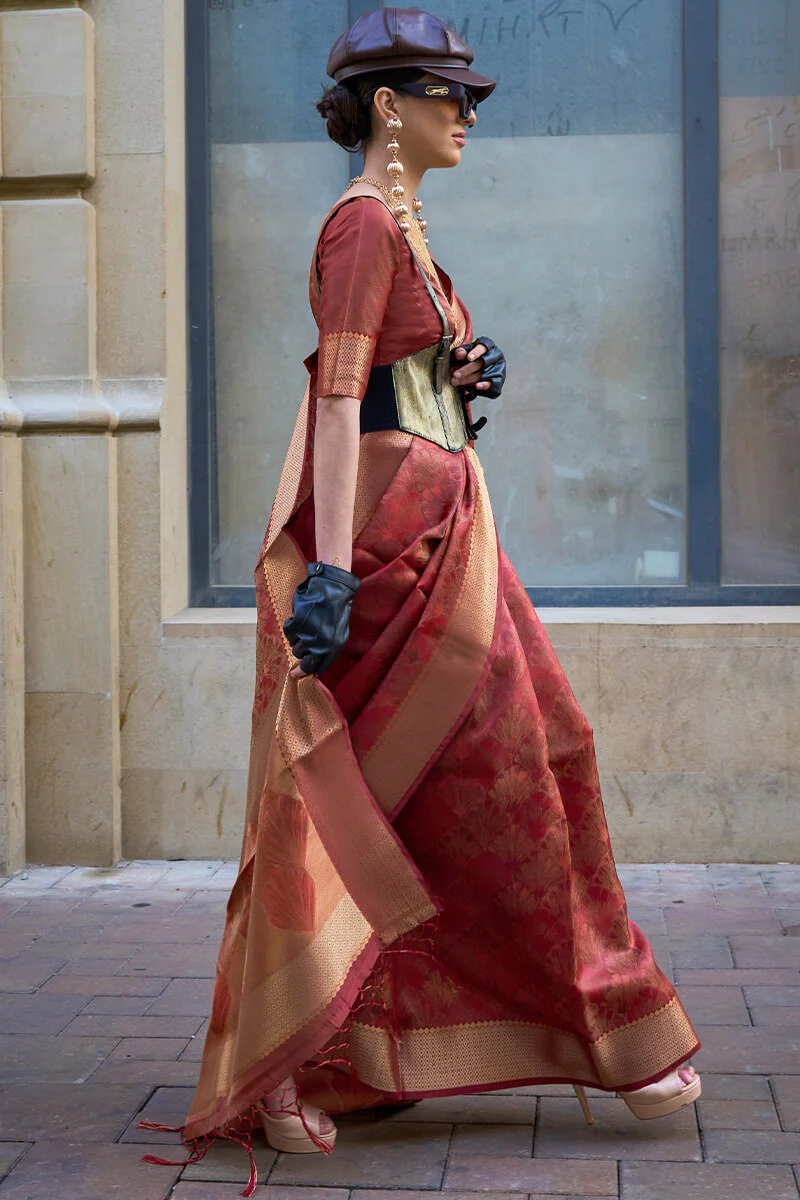 Fancifull Maroon Organza Silk Saree With Engrossing Blouse Piece - Image 4