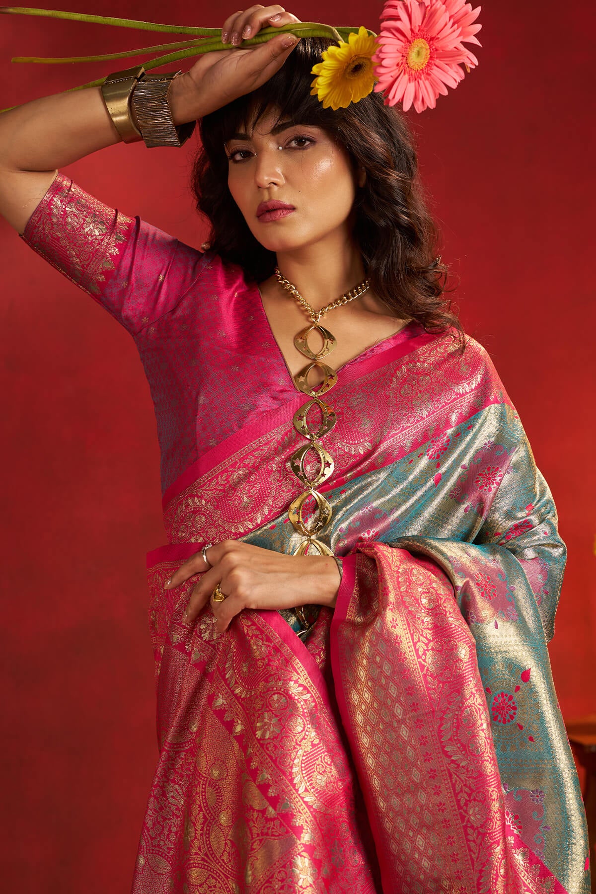 Fancifull Rama Kanjivaram Silk Saree With Staring Blouse Piece - Image 2