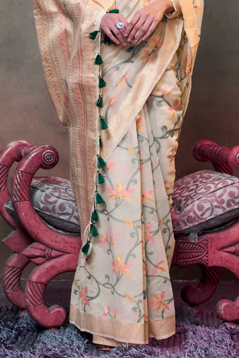 Fantabulous Beige Cotton Silk Saree With Profuse Blouse Piece - Image 3