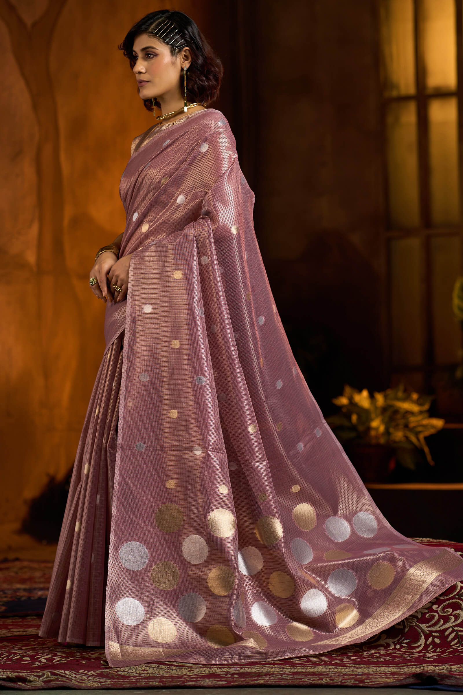 Fantabulous Lavender Soft Banarasi Tissue Silk Saree With Panache Blouse Piece - Image 3