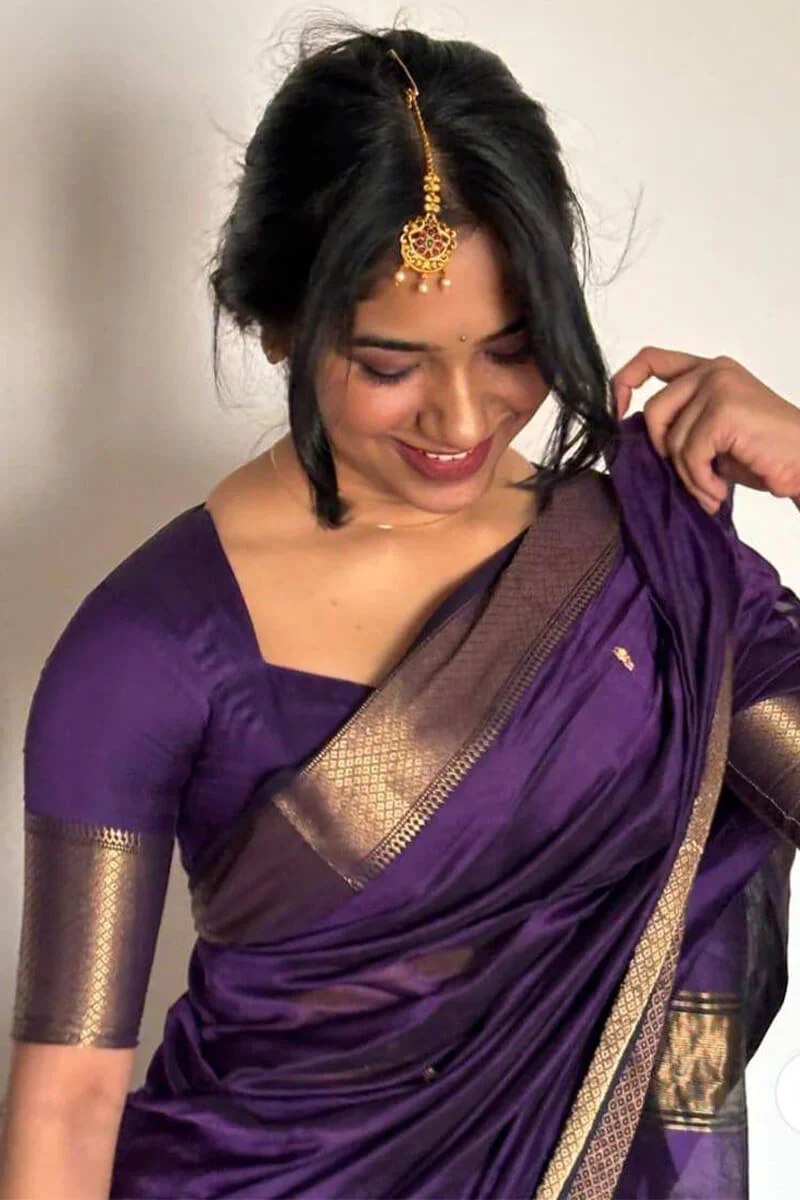 Fantabulous Purple Cotton Silk Saree With Pleasurable Blouse Piece - Image 3