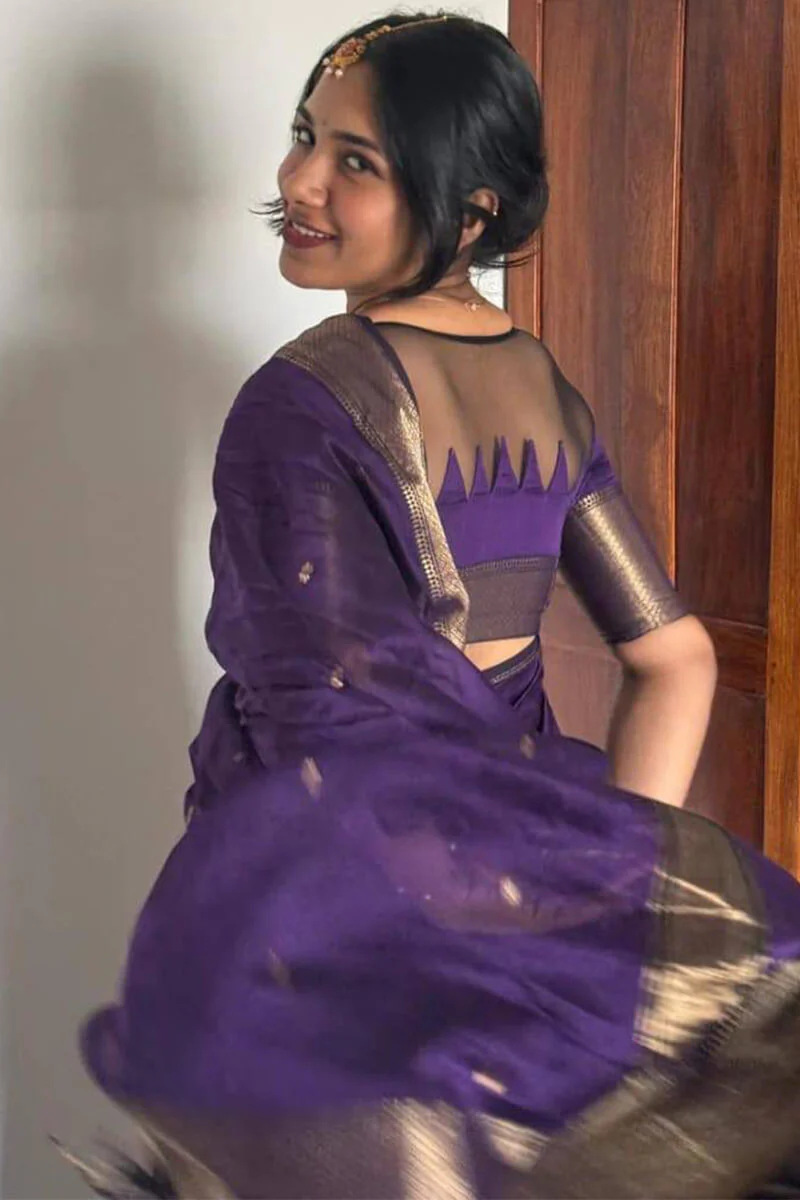 Fantabulous Purple Cotton Silk Saree With Pleasurable Blouse Piece - Image 4