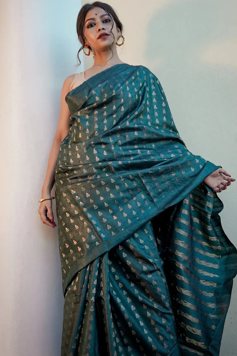 Fantabulous Rama Soft Silk Saree With Arresting Blouse Piece - Image 2