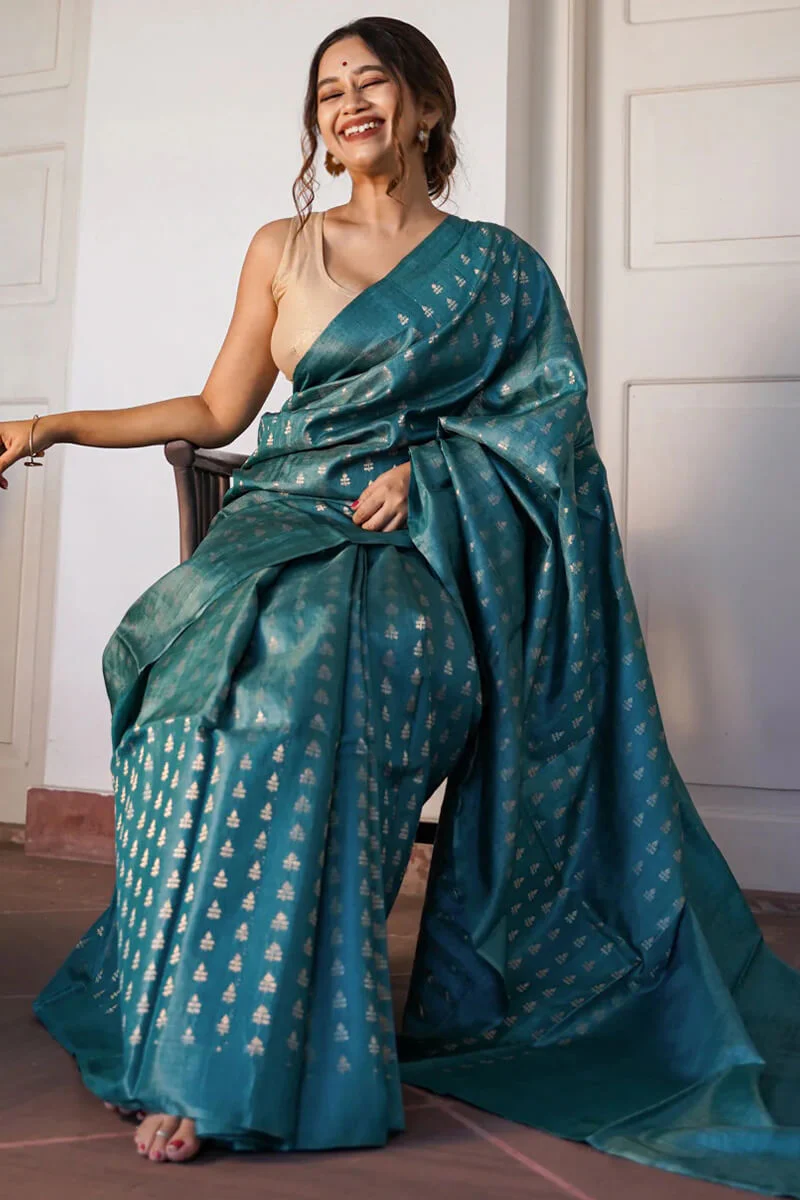 Fantabulous Rama Soft Silk Saree With Arresting Blouse Piece - Image 3