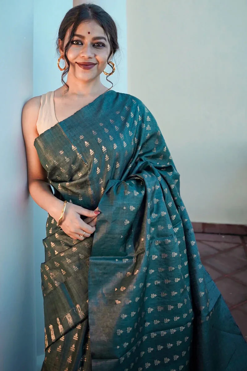 Fantabulous Rama Soft Silk Saree With Arresting Blouse Piece - Image 7