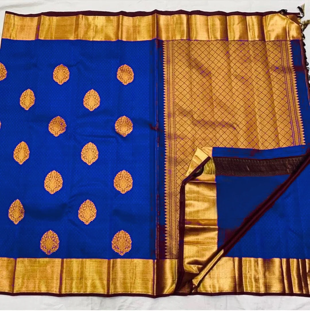 Fantabulous Royal Blue Soft Banarasi Silk Saree With Lissome Blouse Piece - Image 2