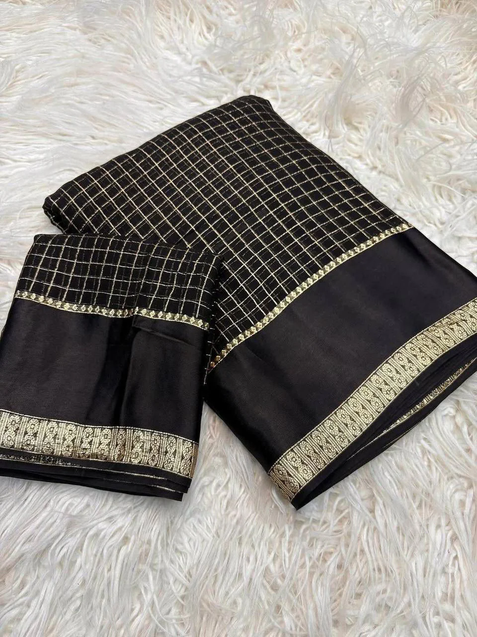 Felicitous Black Banarasi Viscose Silk Saree With Innovative Blouse Piece - Image 2