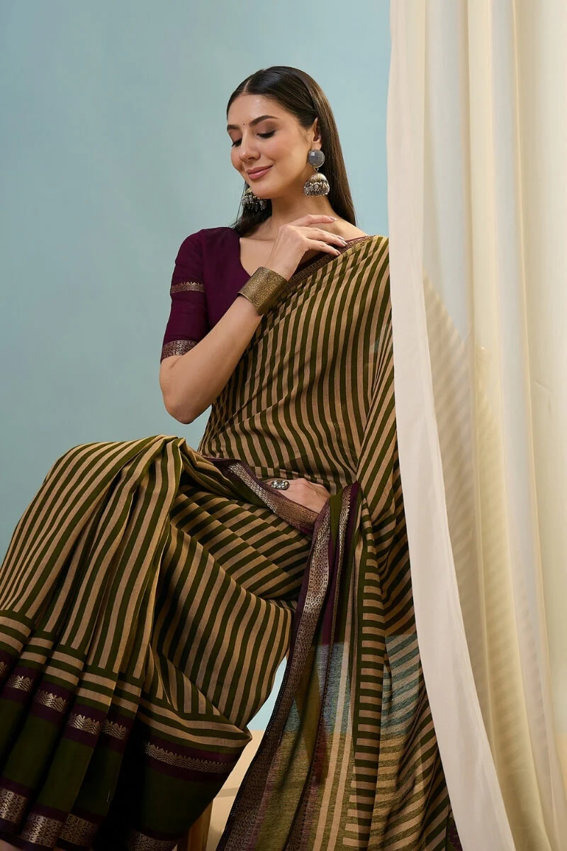 Felicitous Green Printed Cotton Silk Saree With Eye-catching Blouse Piece - Image 2