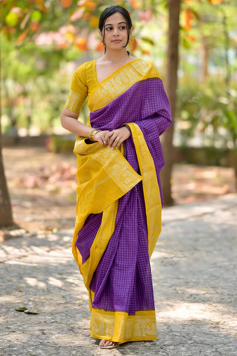 Felicitous Purple Soft Silk Saree With Sizzling Blouse Piece - Image 3