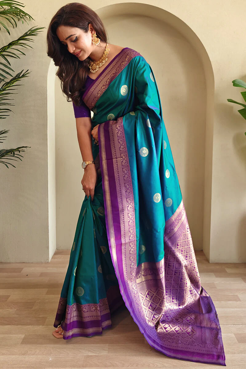 Flamboyant Rama Soft Banarasi Silk Saree With Tremendous Blouse Piece - Image 4