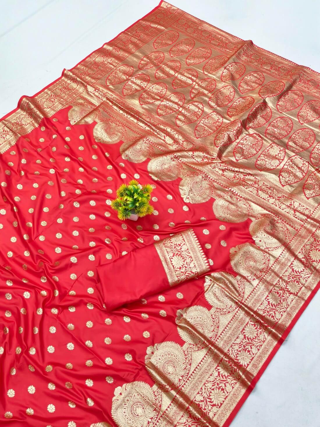 Flamboyant Red Pure Zari Weaving Banarasi Silk Saree With Angelic Blouse Piece - Image 3