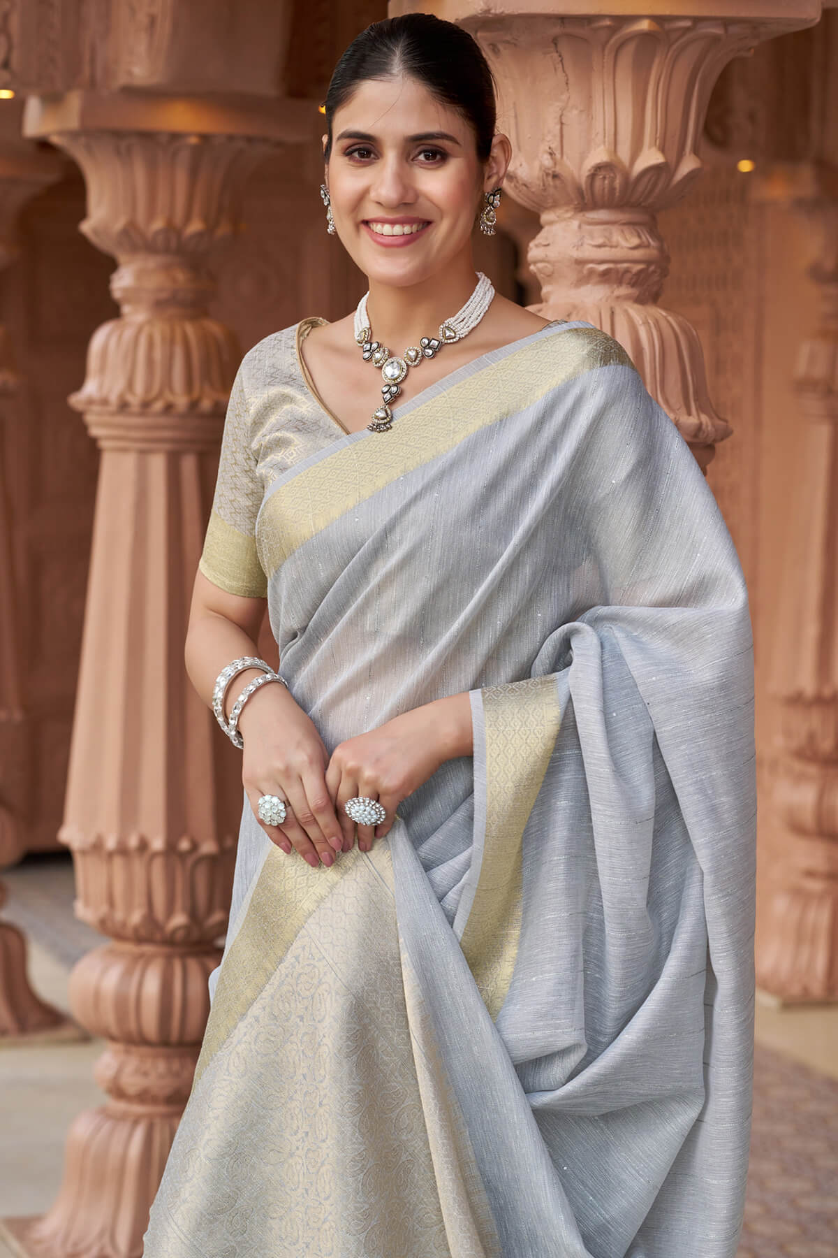 Flameboyant Grey Cotton Silk Saree With Artistic Blouse Piece - Image 4