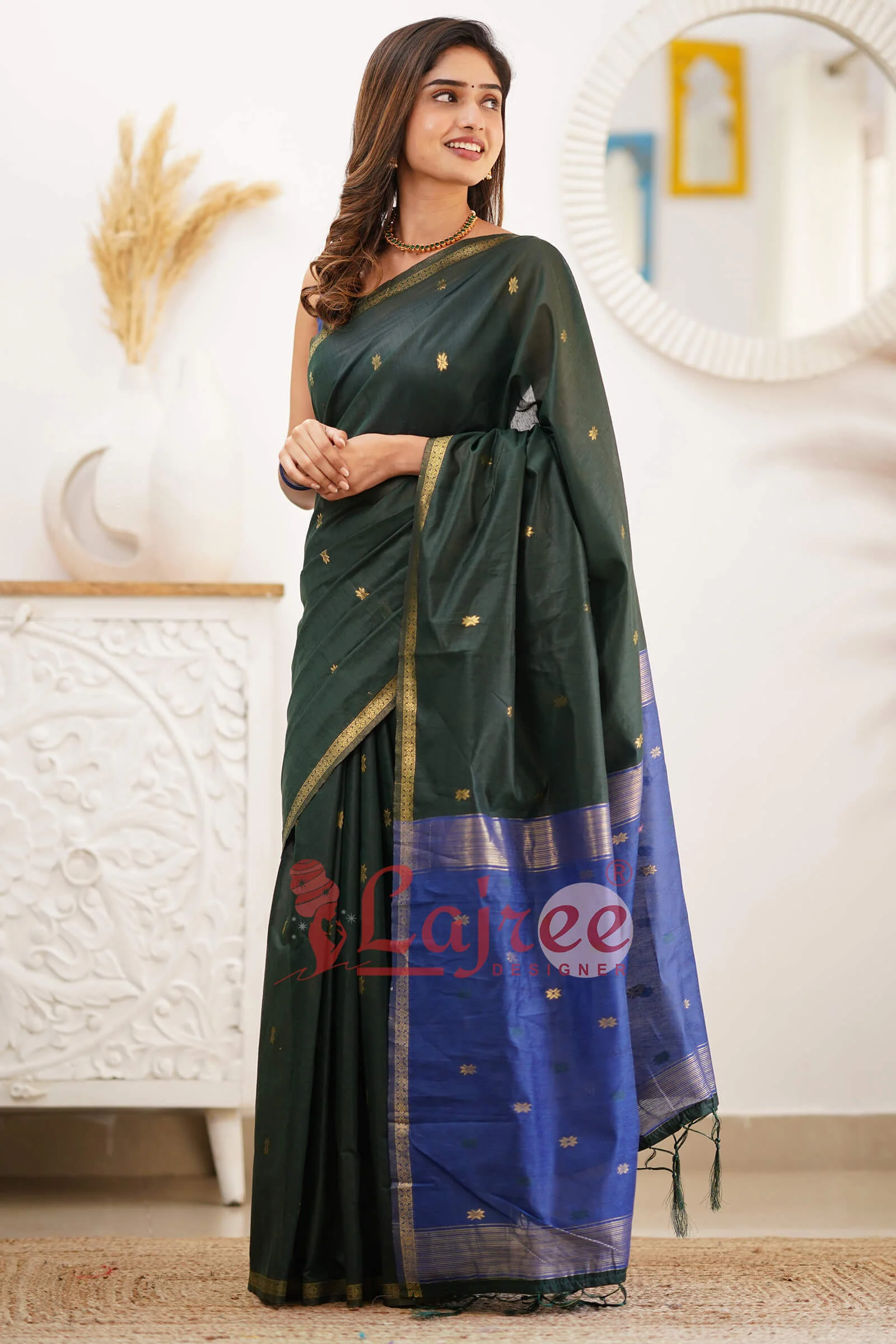 Flattering Green Cotton Silk Saree With Classy Blouse Piece - Image 6