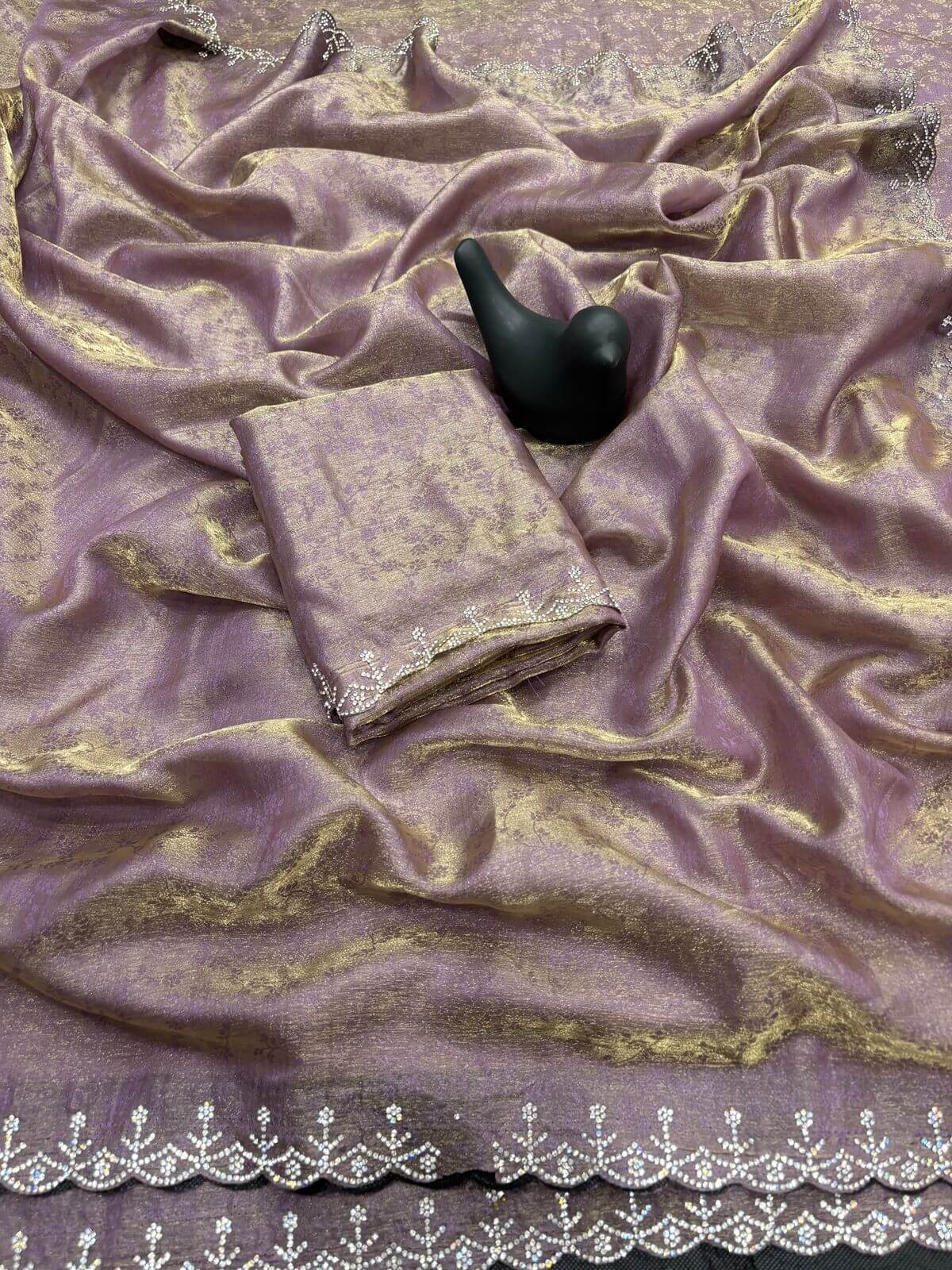 Flaunt Lavender Swarovski Work Fandy Silk Saree With Sumptuous Blouse Piece - Image 3