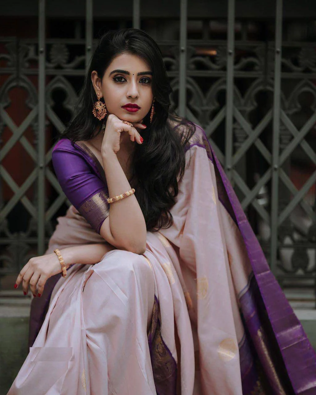 Flaunt Peach Soft Silk Saree With Intricate Blouse Piece - Image 4