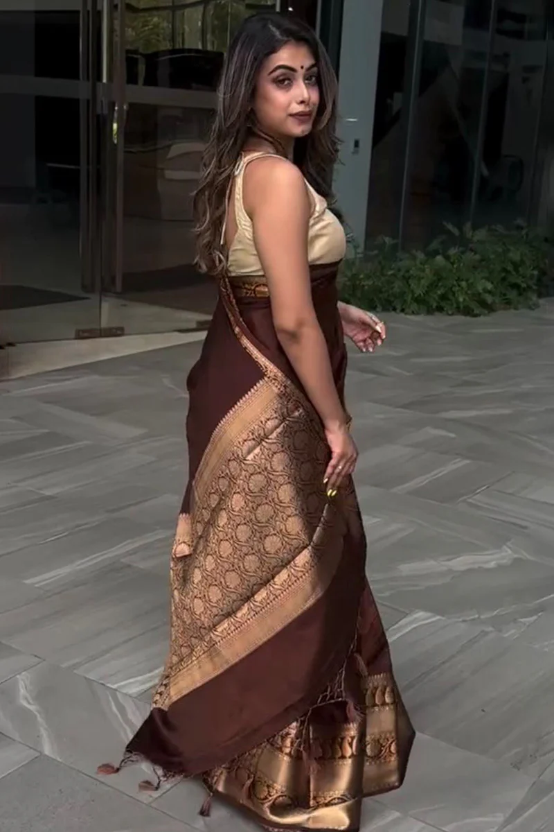 Forbearance Wine Soft Silk Saree With Devastating Blouse Piece - Image 4
