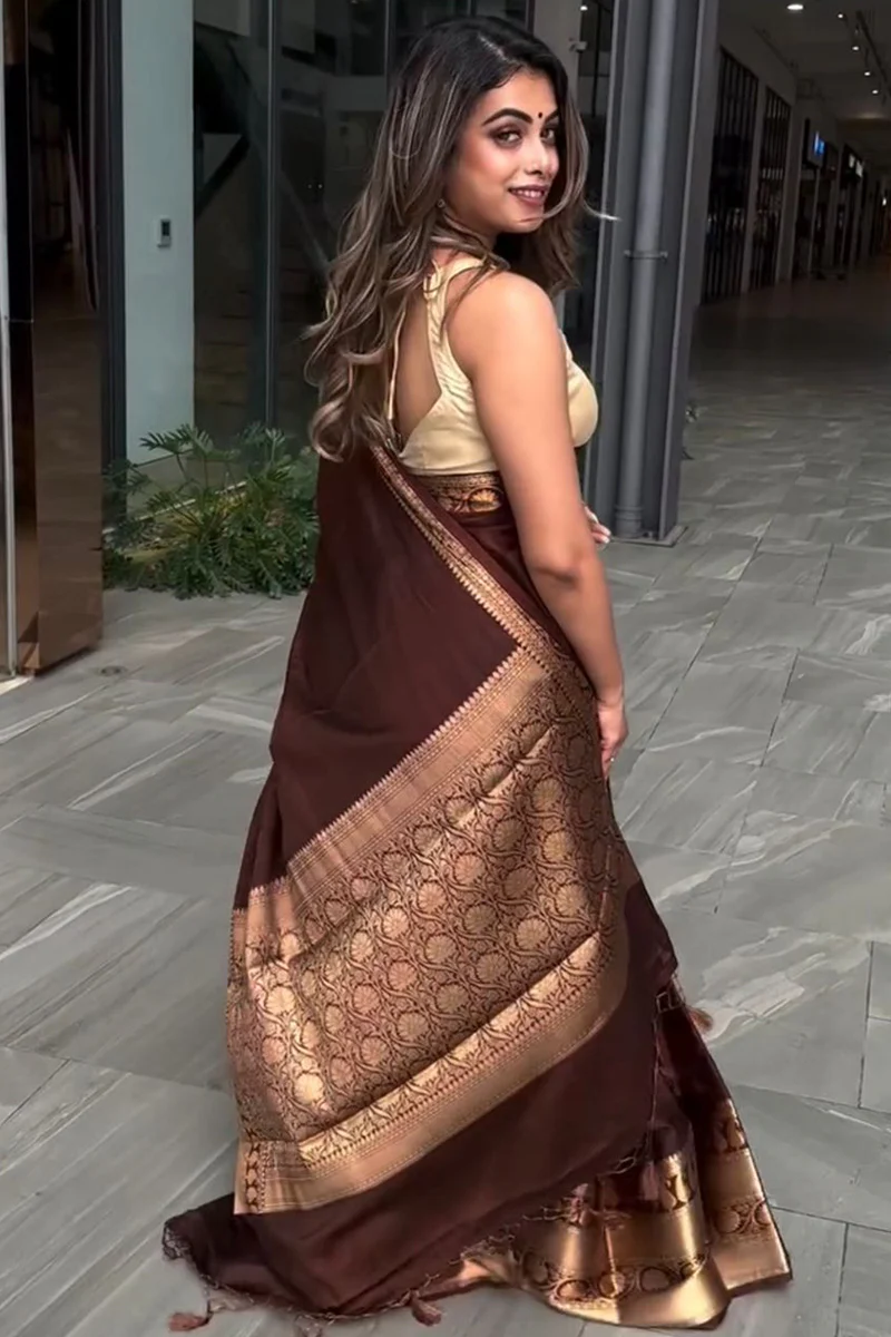 Forbearance Wine Soft Silk Saree With Devastating Blouse Piece - Image 5
