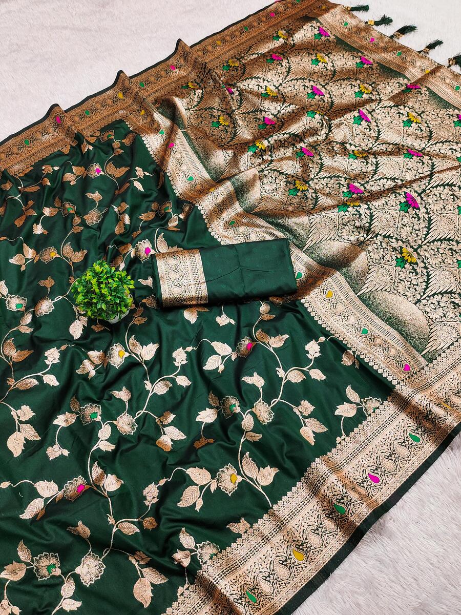 Fragrant Dark Green Pure Zari Weaving Banarasi Silk Saree With Staggering Blouse Piece