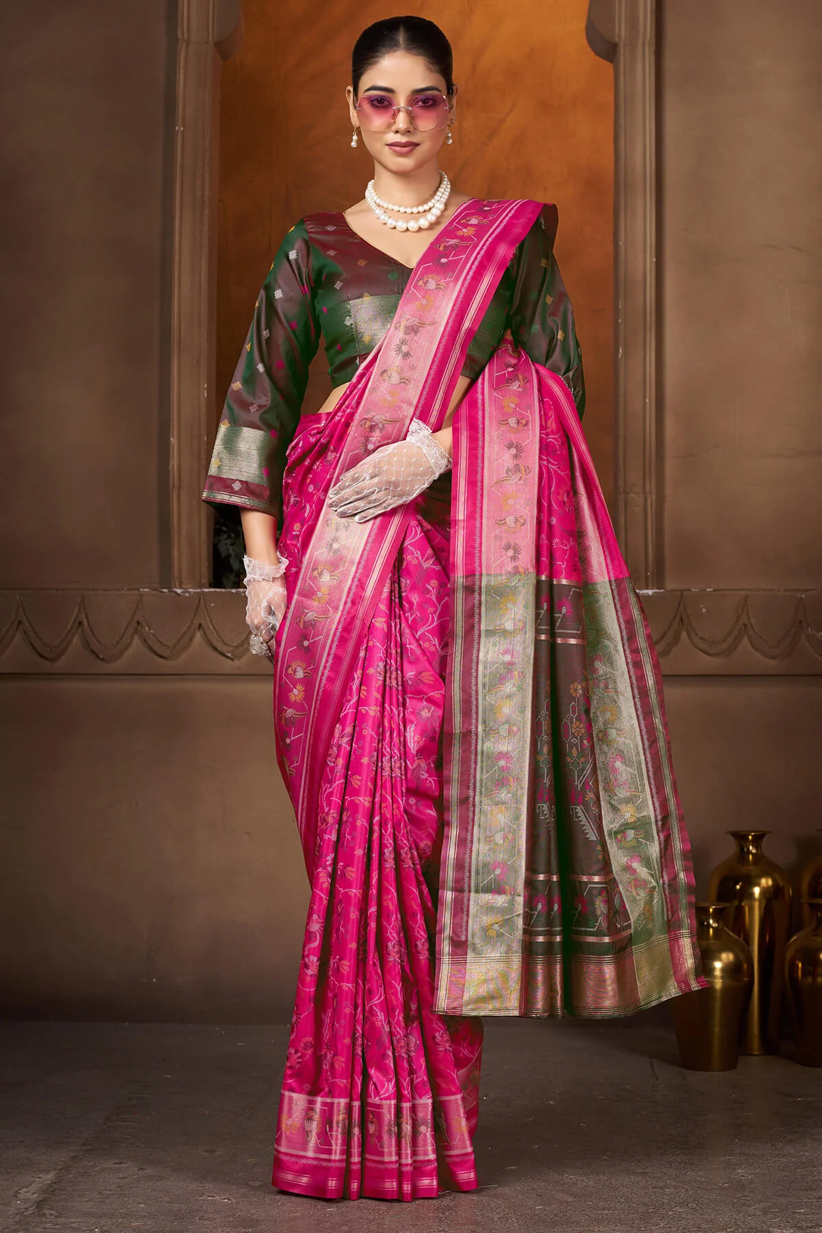 Fugacious Dark Pink Paithani Silk Saree With Nectarous Blouse Piece - Image 4