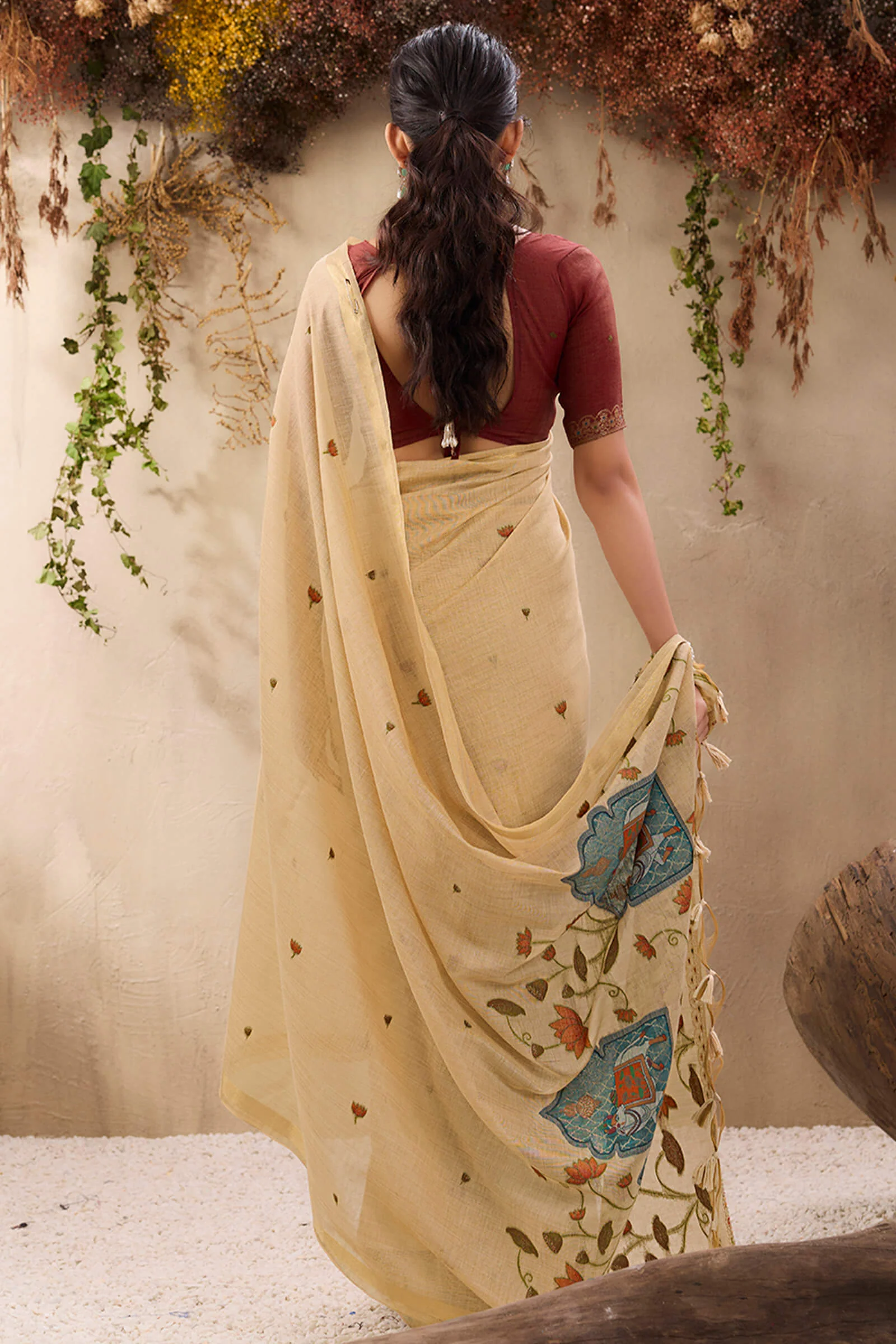 Girlish Beige Cotton Silk Saree With Serendipity Blouse Piece - Image 5