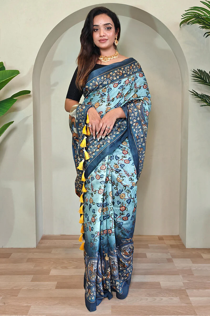 Glamorous Sky Kalamkari Printed Saree With Dulcet Blouse Piece - Image 3