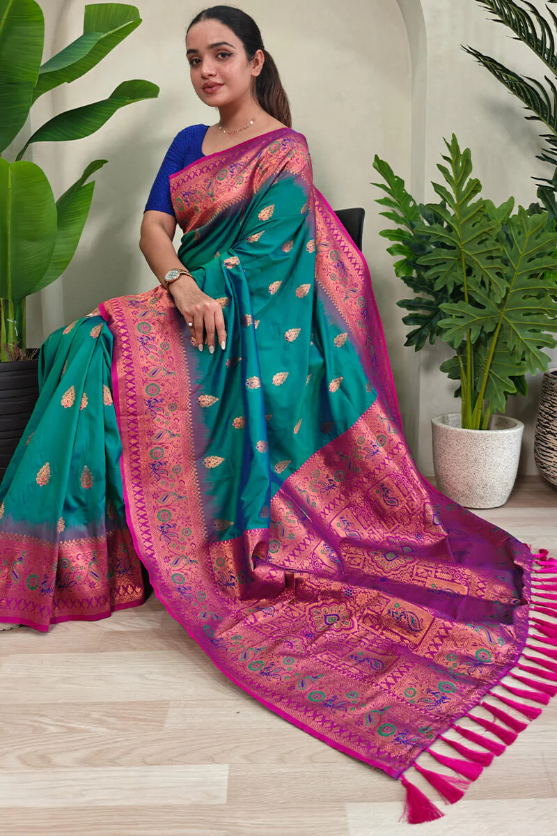 Gleaming Rama Soft Banarasi Silk Saree With Sumptuous Blouse Piece - Image 3