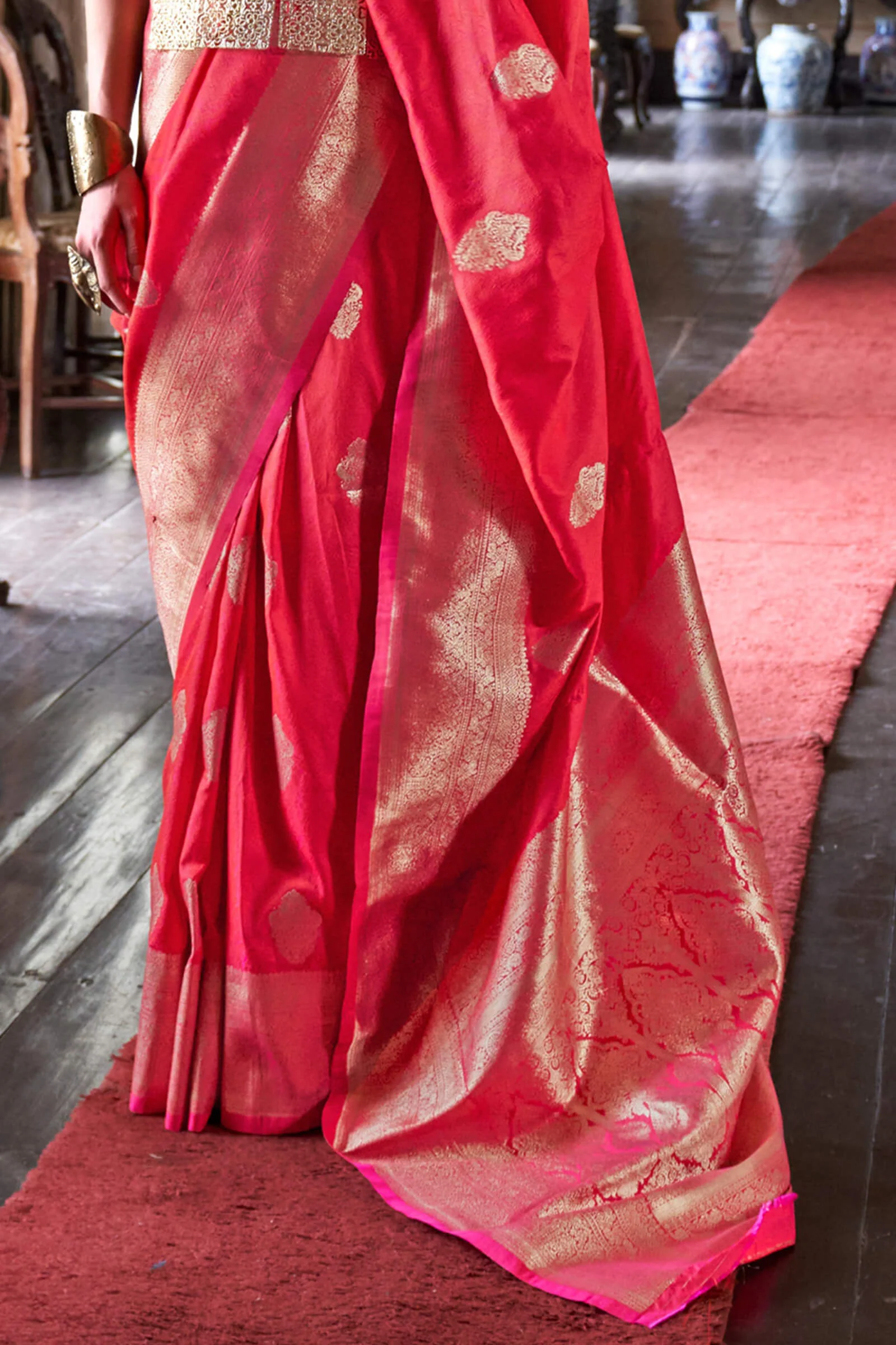 Glittering Dark Pink Soft Banarasi Silk Saree With Elision Blouse Piece - Image 3