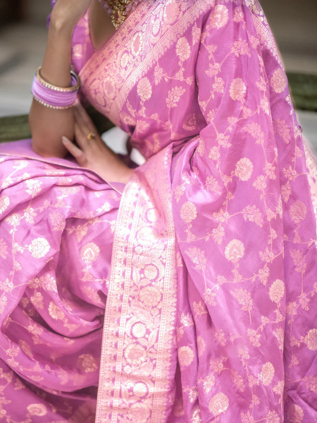 Glorious Baby Pink Soft Silk Saree With Opulent Blouse Piece - Image 3