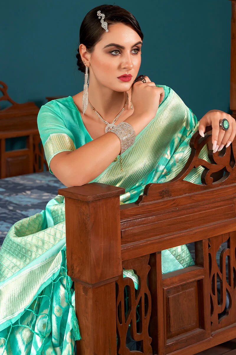 Glorious Turquoise Cotton Silk Saree With Sophisticated Blouse Piece - Image 2