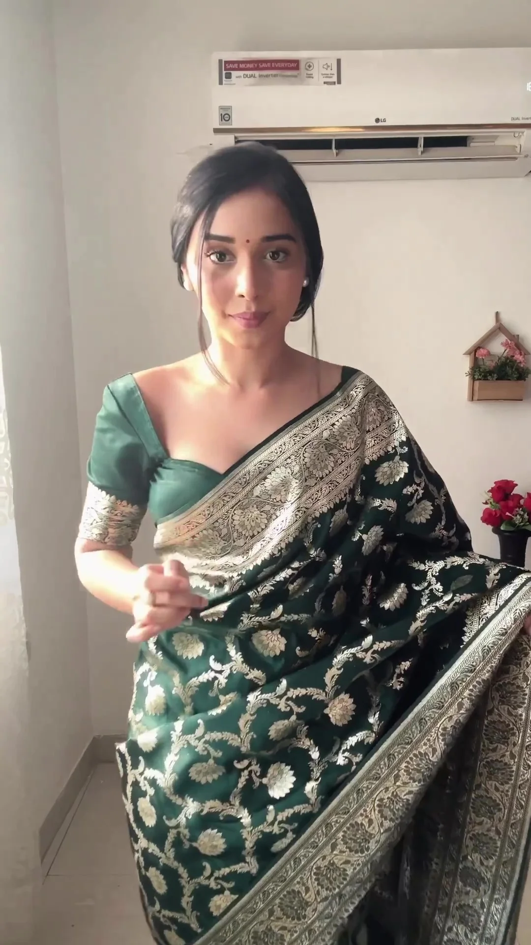 Gorgeous 1-Minute Ready To Wear Green Soft Silk Saree - Image 2