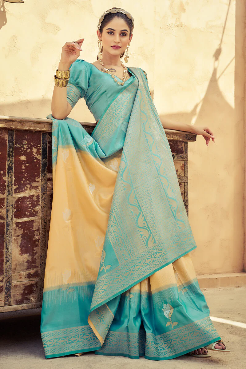 Gorgeous Peach Soft Banarasi Silk Saree With Trendy Blouse Piece - Image 3