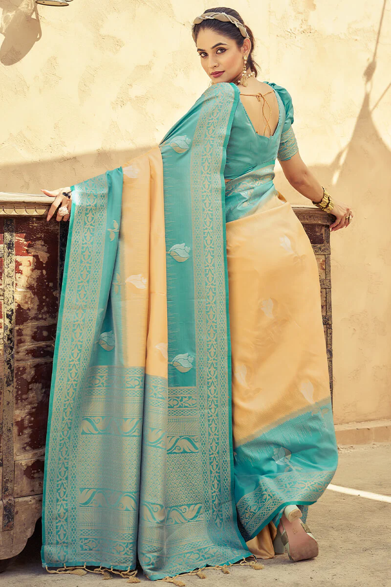 Gorgeous Peach Soft Banarasi Silk Saree With Trendy Blouse Piece - Image 5