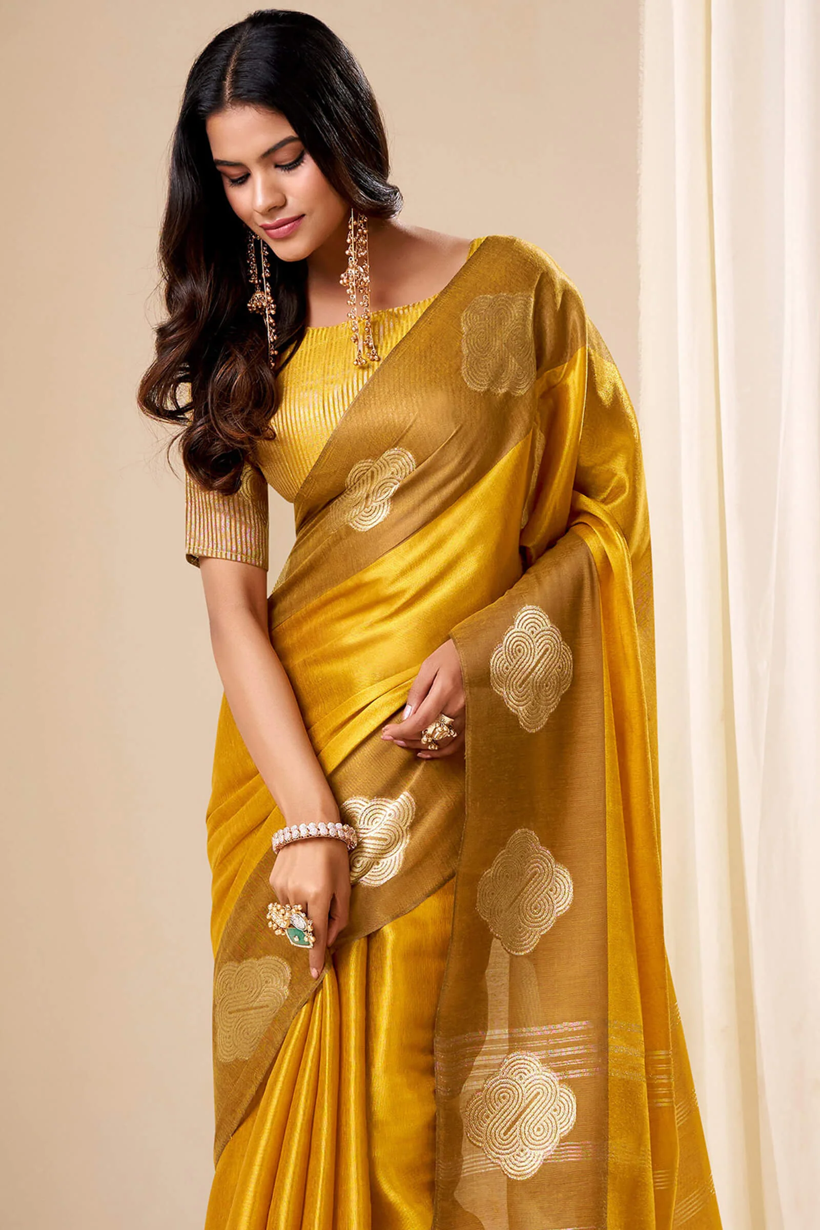 Gossamer Mustard Pure Zari Weaving Banarasi Tissue Silk Saree With Majesty Blouse Piece - Image 4