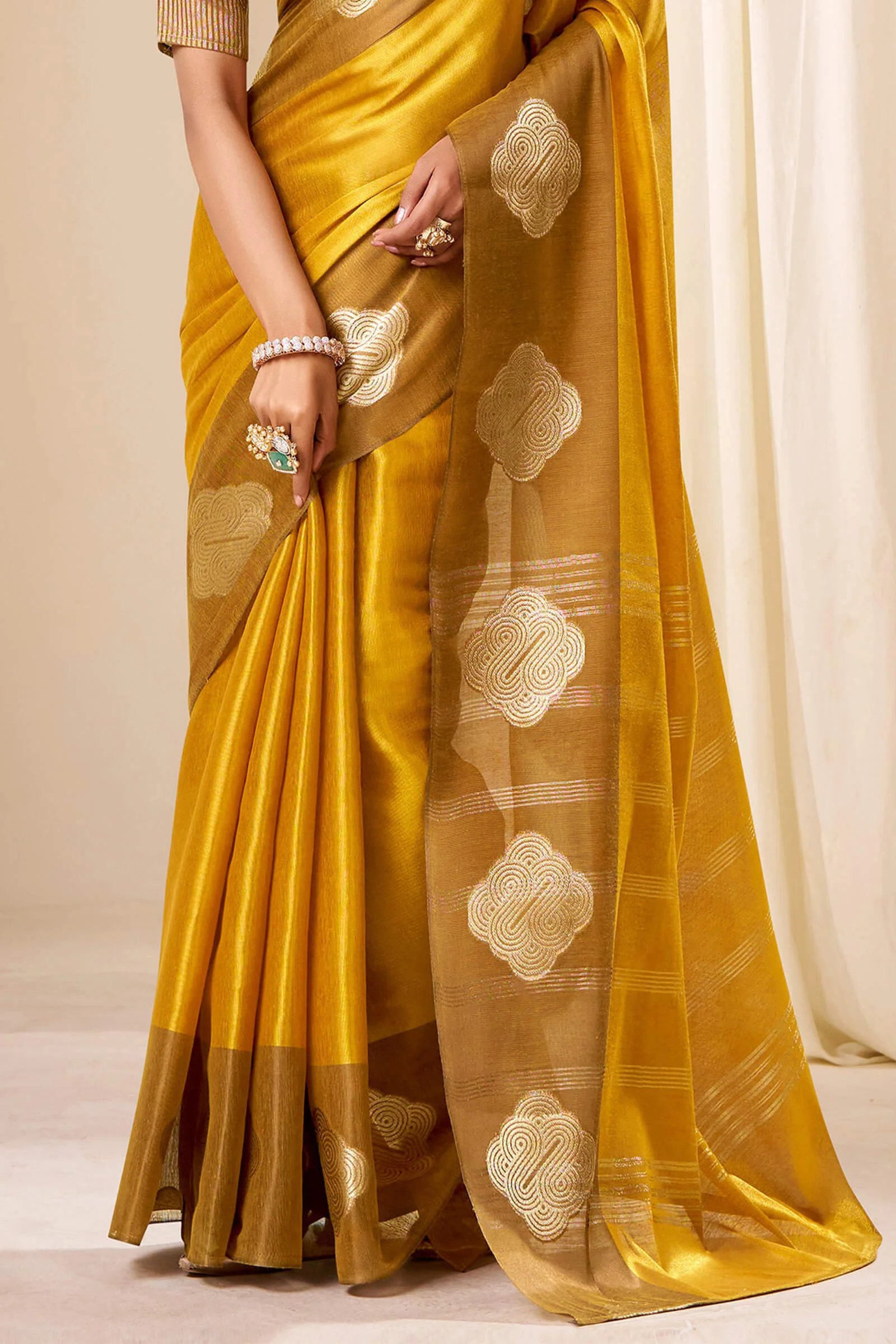Gossamer Mustard Pure Zari Weaving Banarasi Tissue Silk Saree With Majesty Blouse Piece - Image 5