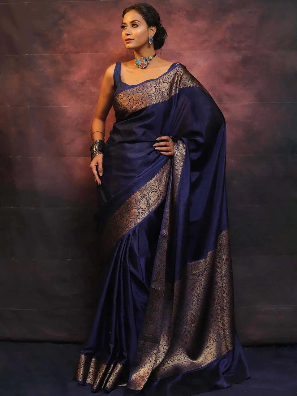 Gossamer Navy Blue Soft Silk Saree With Nemesis Blouse Piece - Image 7
