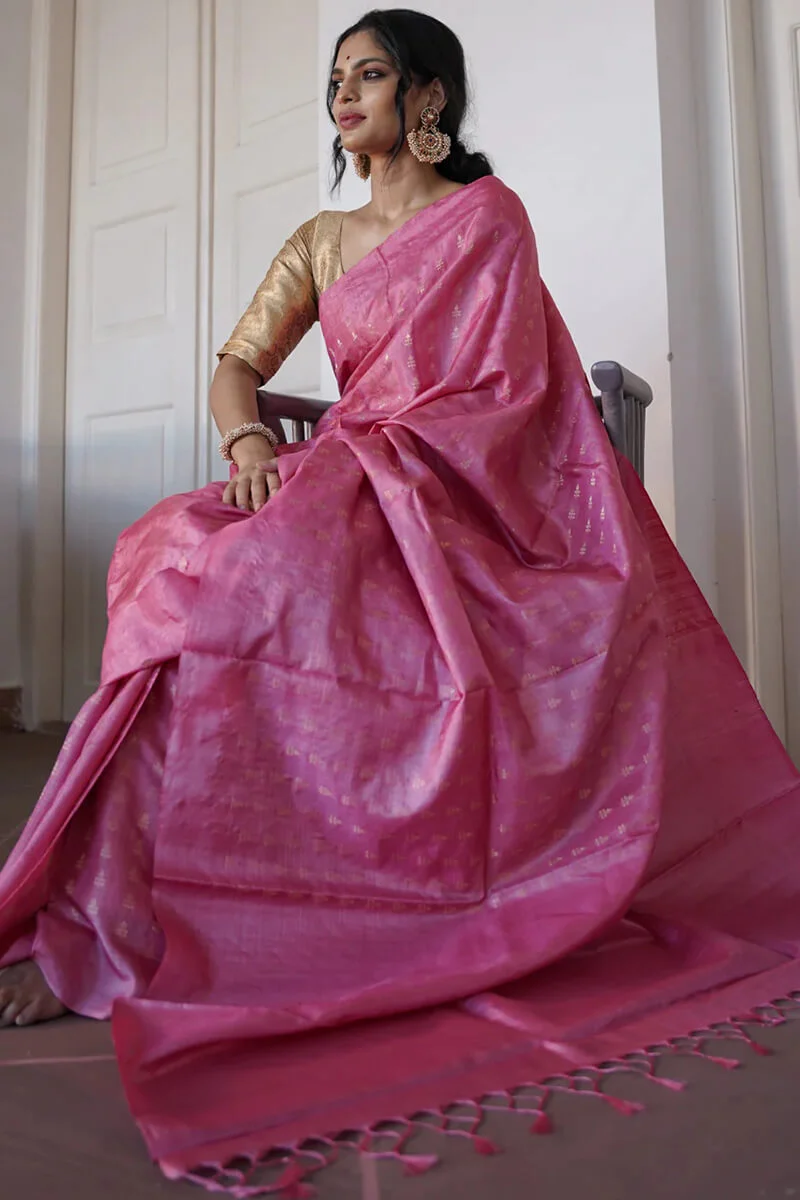 Gossamer Pink Soft Silk Saree With Blooming Blouse Piece - Image 7
