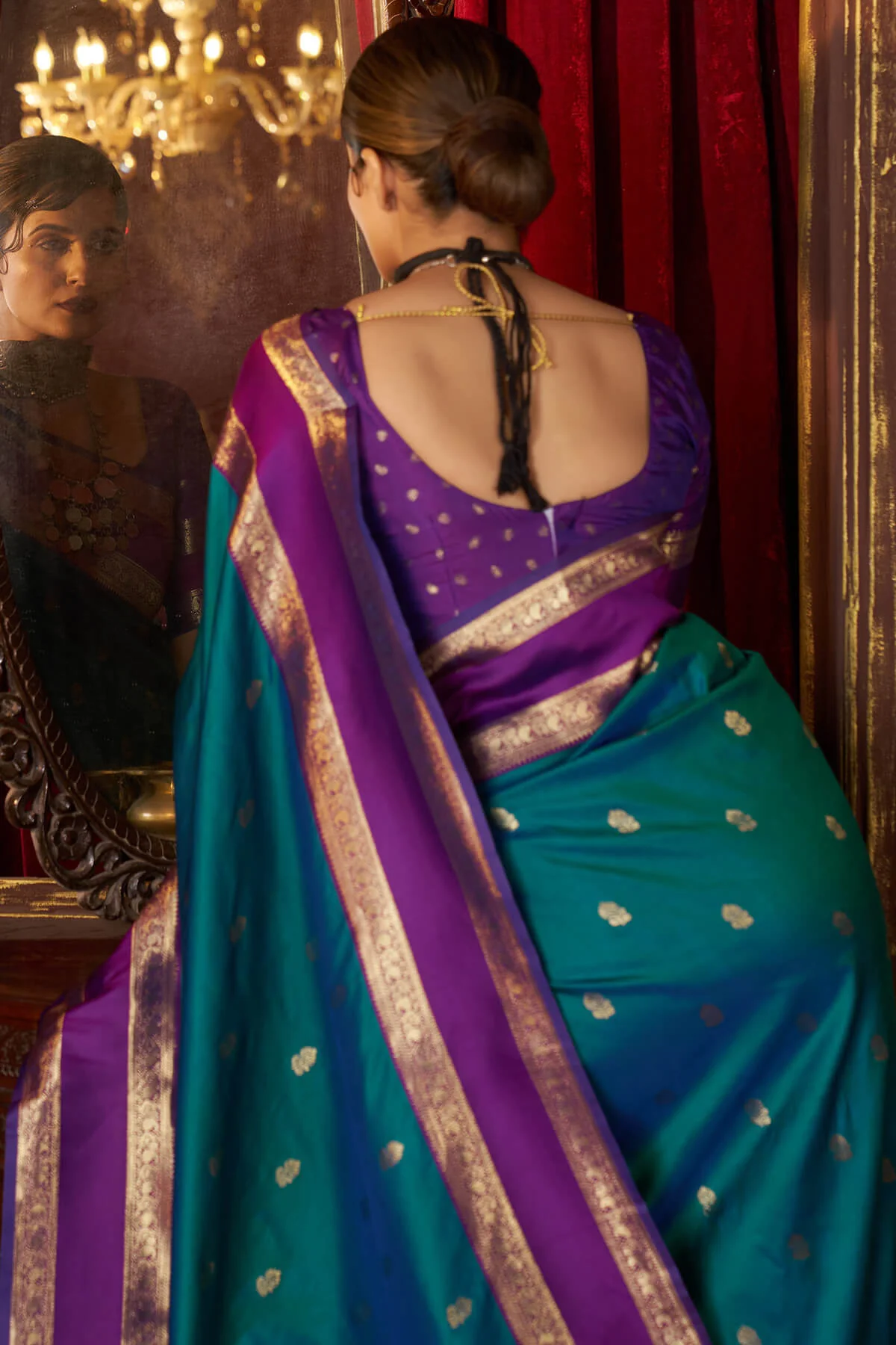 Grandiose Rama Pure Zari Weaving Banarasi Silk Saree With Stunner Blouse Piece - Image 4