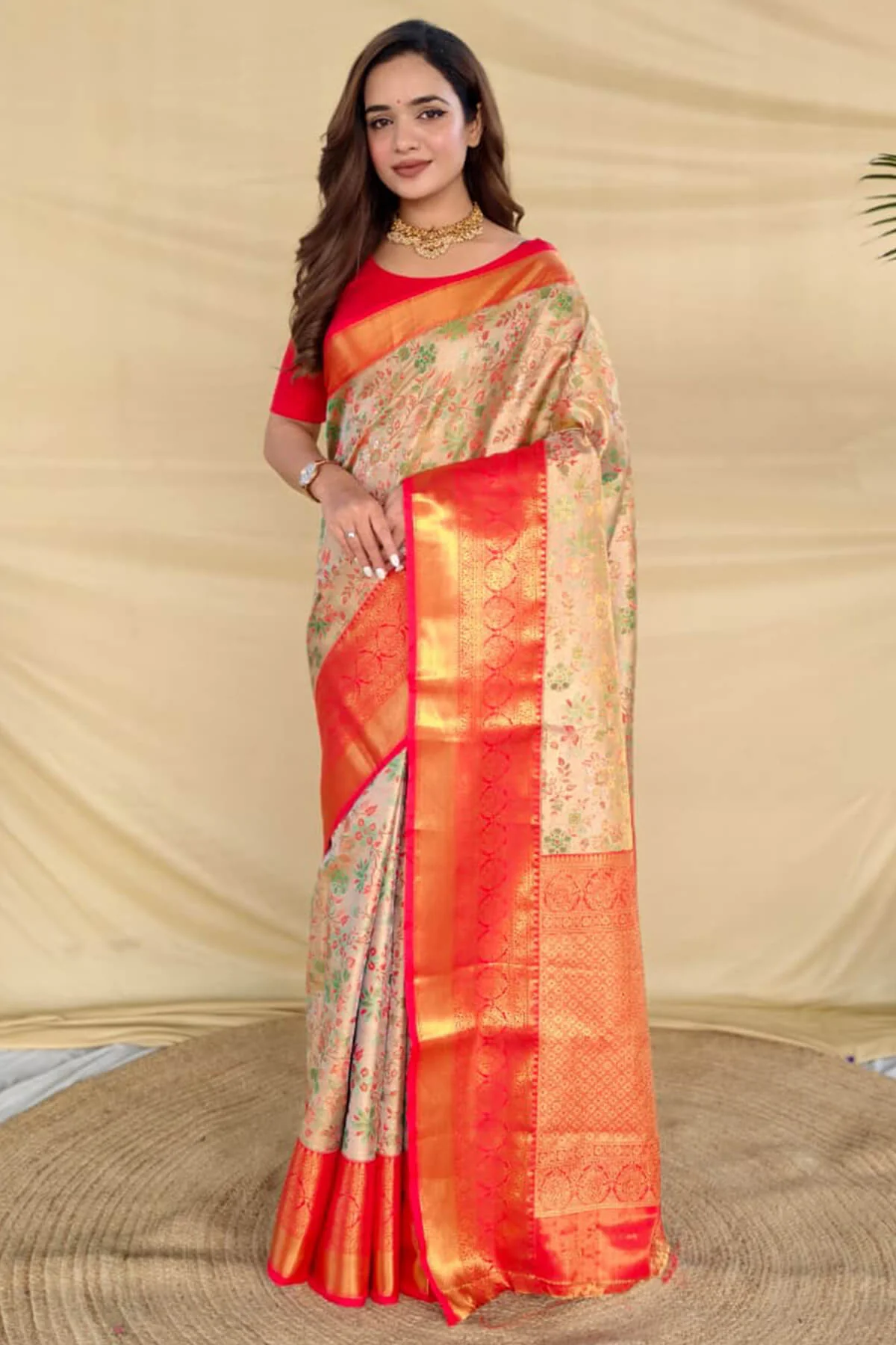 Gratifying Beige Kanjivaram Silk Saree With Flattering Blouse Piece