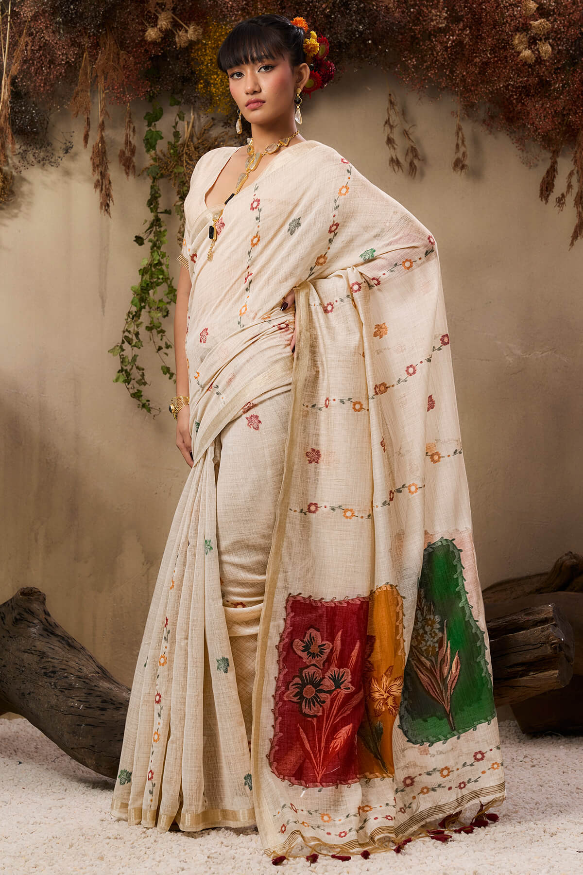 Gratifying Beige Pure Munga Cotton Saree With Invaluable Blouse Piece - Image 3