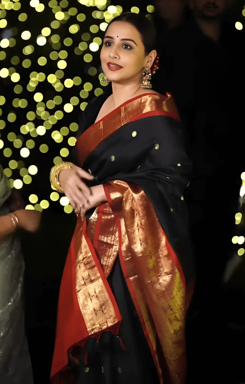Gratifying Black Soft Banarasi Silk Saree With Assemblage Blouse Piece - Image 3