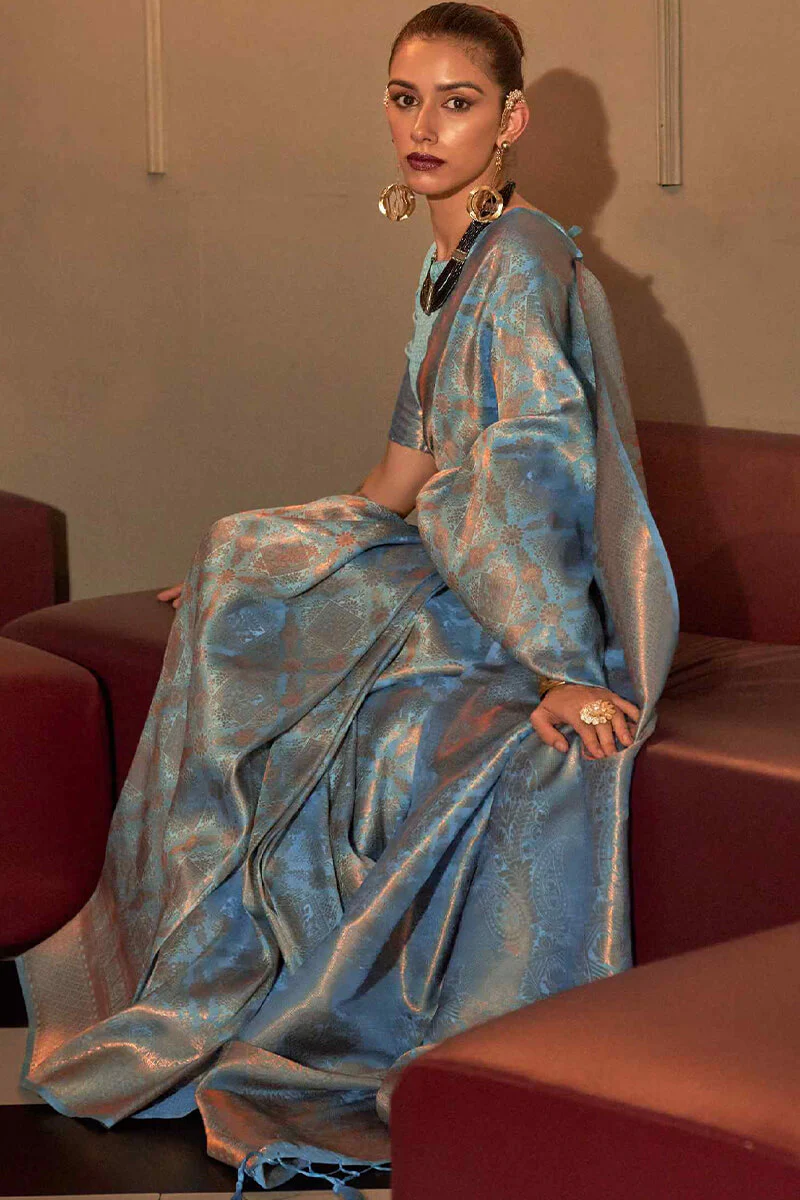 Gratifying Firozi Kanjivaram Silk Saree With Girlish Blouse Piece - Image 2