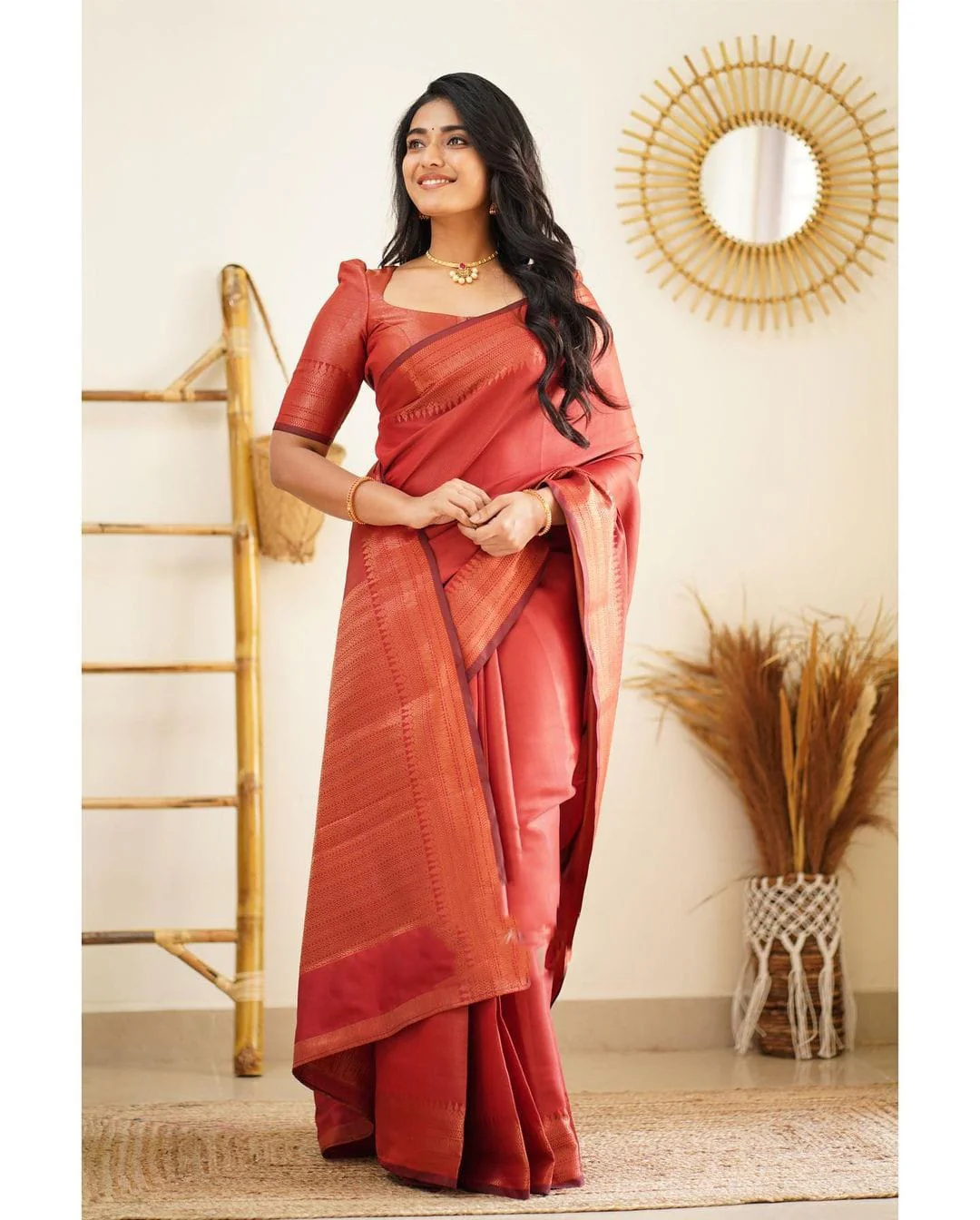 Gratifying Red Soft Silk Saree With Incomparable Blouse Piece - Image 3